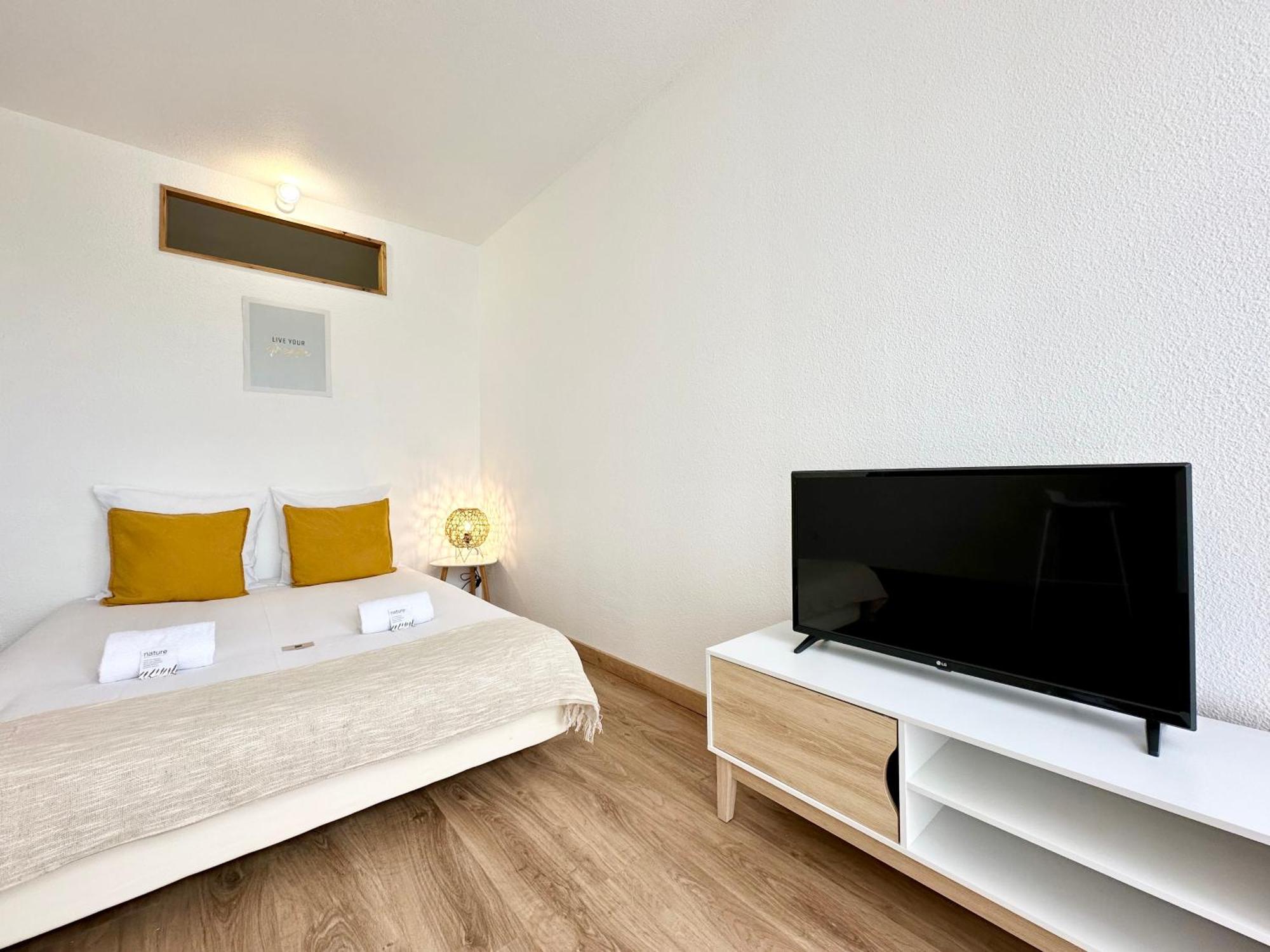 Апартаменти La Riviera - Terrasse - Parking & Parc Мон-де-Марсан Екстер'єр фото