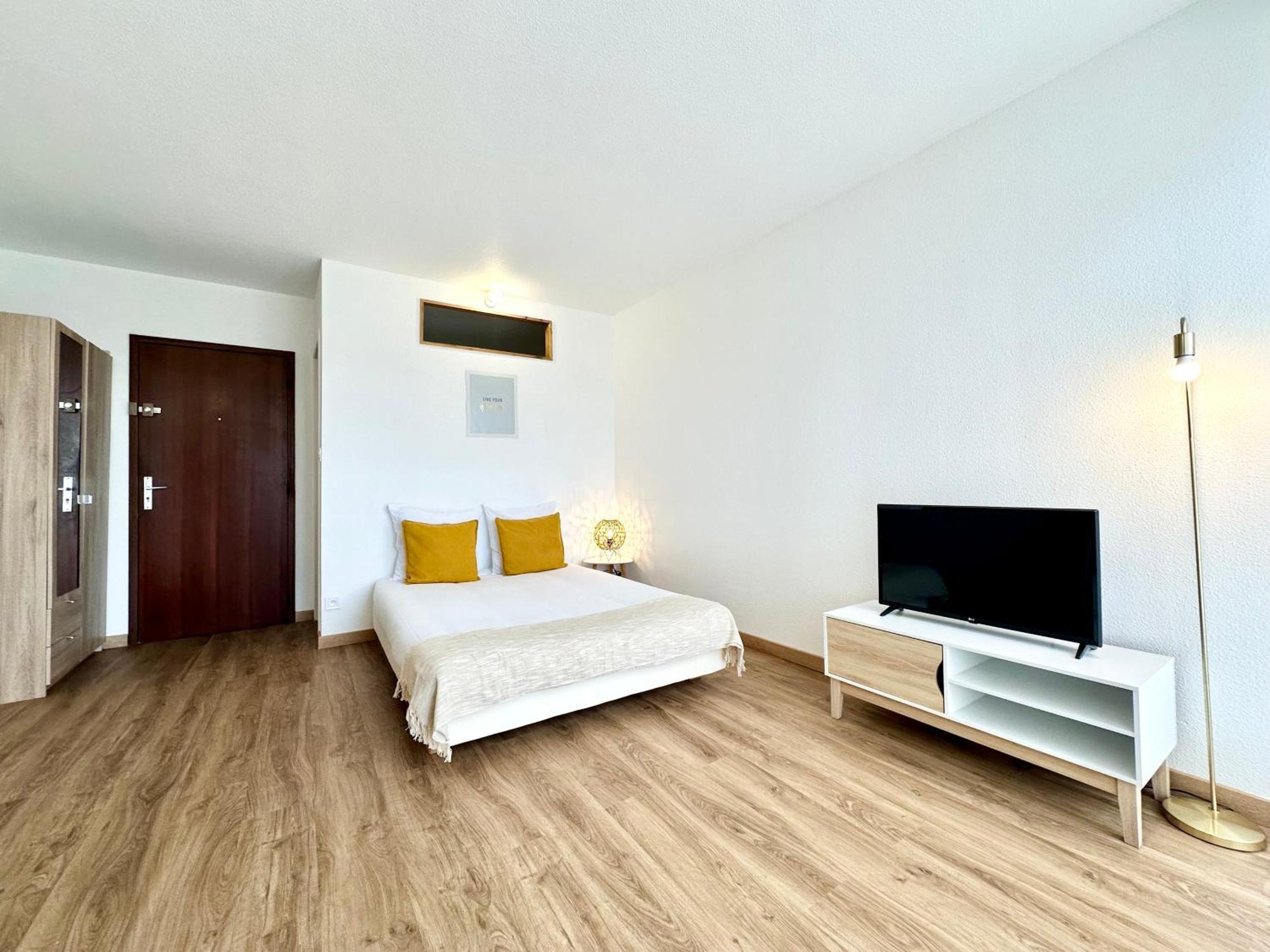 Апартаменти La Riviera - Terrasse - Parking & Parc Мон-де-Марсан Екстер'єр фото